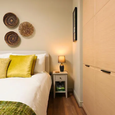 Stylish Flat With Sofa Bed In Malmesbury! Apartment Exterior photo