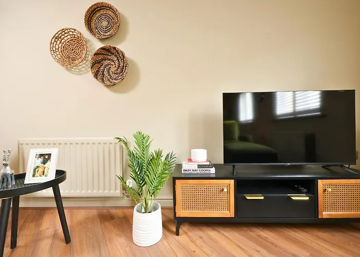 Stylish Flat With Sofa Bed In Malmesbury!