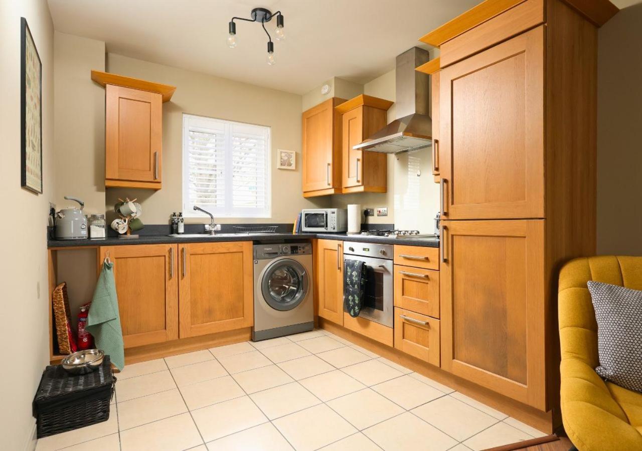 Stylish Flat With Sofa Bed In Malmesbury! Apartment